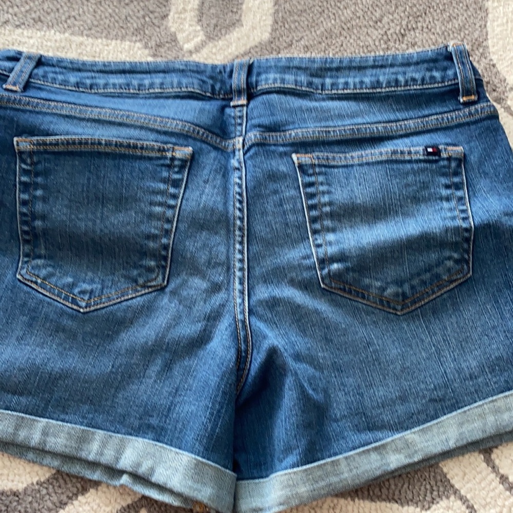 Tommy Hilfiger size 12 Mid Rise Jean shorts - Picture 4 of 5